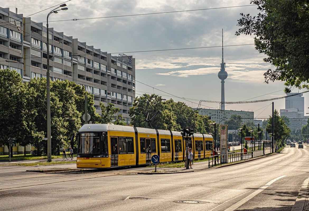 5.2. Scenic Tram Rides