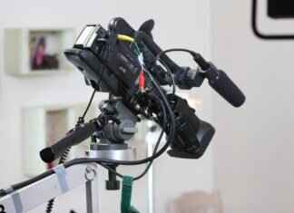 Top 5 Insta360 X3 Mounts for Biking, Surfing & Extreme Sports Top 5 Insta360 X3 Mounts for Biking, Surfing & Extreme Sports