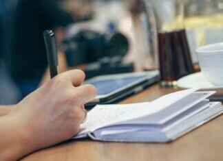 Top Tips for Succeeding in Remote Customer Service Jobs Top Tips for Succeeding in Remote Customer Service Jobs