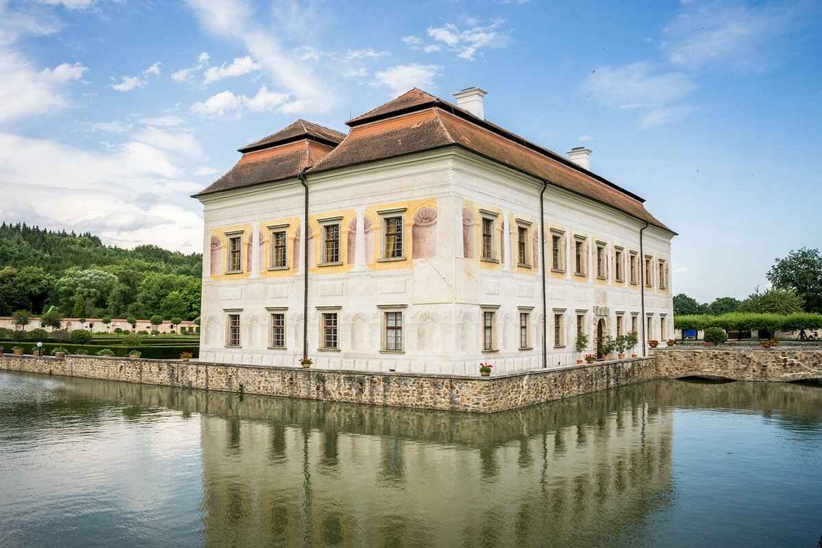 Valerie Kratochvil Obituary Smithtown: Remembering Her Life and Legacy 9 Valerie's Philosophy and Values