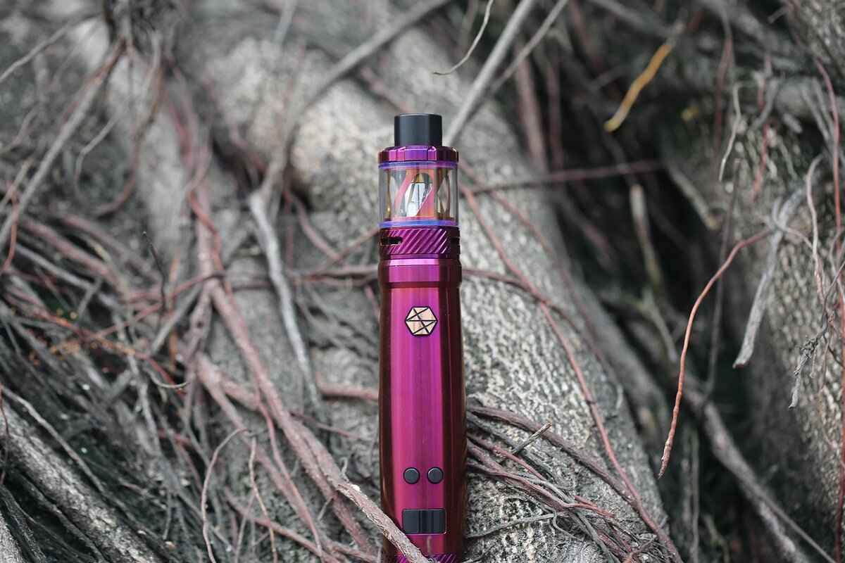 Should You Ask Before Vaping Around Others?