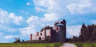 What Happens If a Lawsuit Is Settled Before the Verdict? What Happens If a Lawsuit Is Settled Before the Verdict?