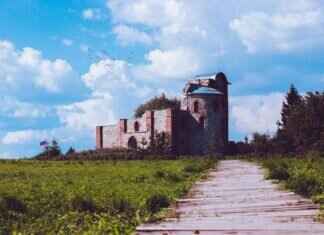 What Happens If a Lawsuit Is Settled Before the Verdict? What Happens If a Lawsuit Is Settled Before the Verdict?