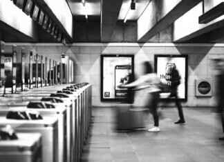 What Makes Howrah Railway Station One of India’s Most Historic Landmarks What Makes Howrah Railway Station One of India’s Most Historic Landmarks