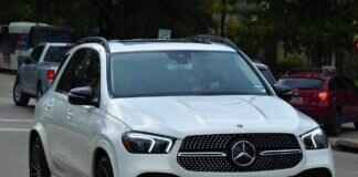 Where Do You Buy Windshield Wipers? Best Places to Shop Online and In-Store Where Do You Buy Windshield Wipers? Best Places to Shop Online and In-Store