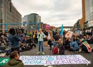 Why Bengalis Have the Best Street Protest Culture Why Bengalis Have the Best Street Protest Culture