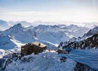 Why Darjeeling Is Known as the Queen of the Hills Why Darjeeling Is Known as the Queen of the Hills