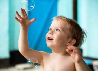 1990s Movies for Kids: Nostalgic Films for Today’s Families 1990s Movies for Kids: Nostalgic Films for Today's Families