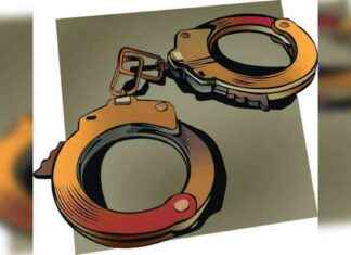 African Peddlers Arrested with Rs 1 Cr Worth of Drugs african-peddlers-arrested-with-rs-1-cr-worth-of-drugs