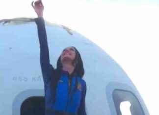 All-Female Crew Returns from Blue Origin Space Flight all-female-crew-returns-from-blue-origin-space-flight