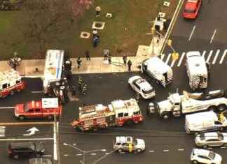 Ambulance and Box Truck Collision Causes Chaos in NYC ambulance-and-box-truck-collision-causes-chaos-in-nyc