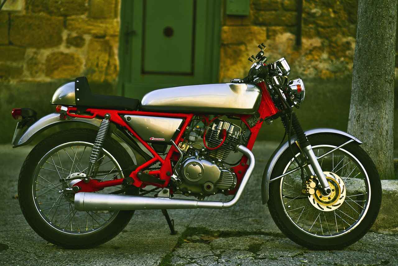 Engine Specifications and Powertrain