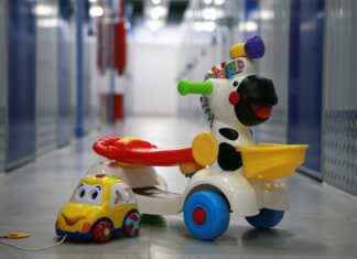 Bed Designs with Drawers: Practical, Stylish, and Space-Saving Solutions Bed Designs with Drawers: Practical, Stylish, and Space-Saving Solutions