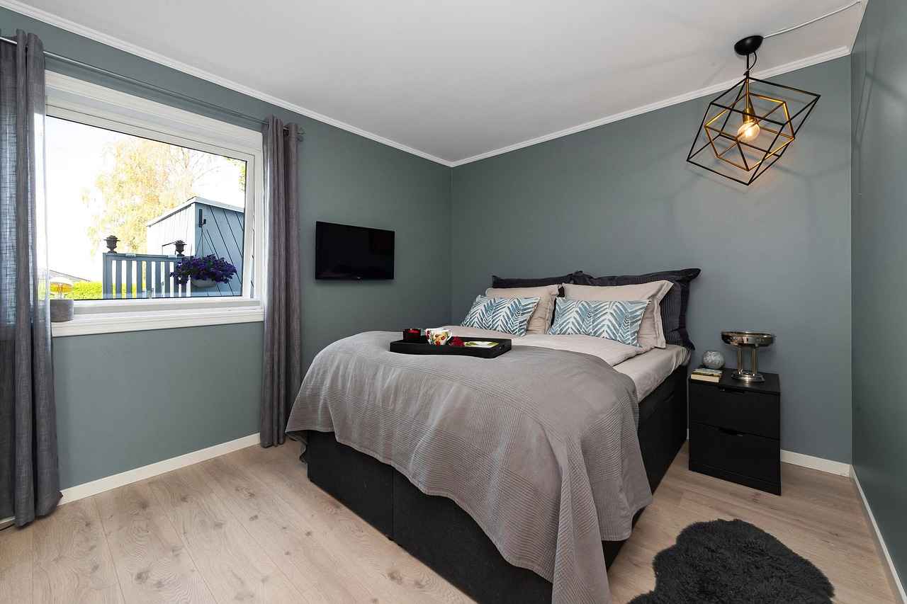 10. Colorful Bed Designs to Brighten Up the Room