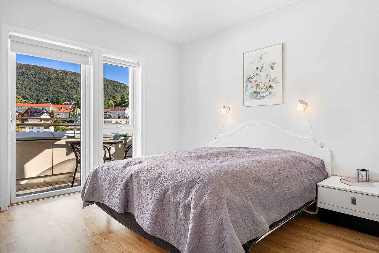 2. Multi-Functional Beds for Small Rooms