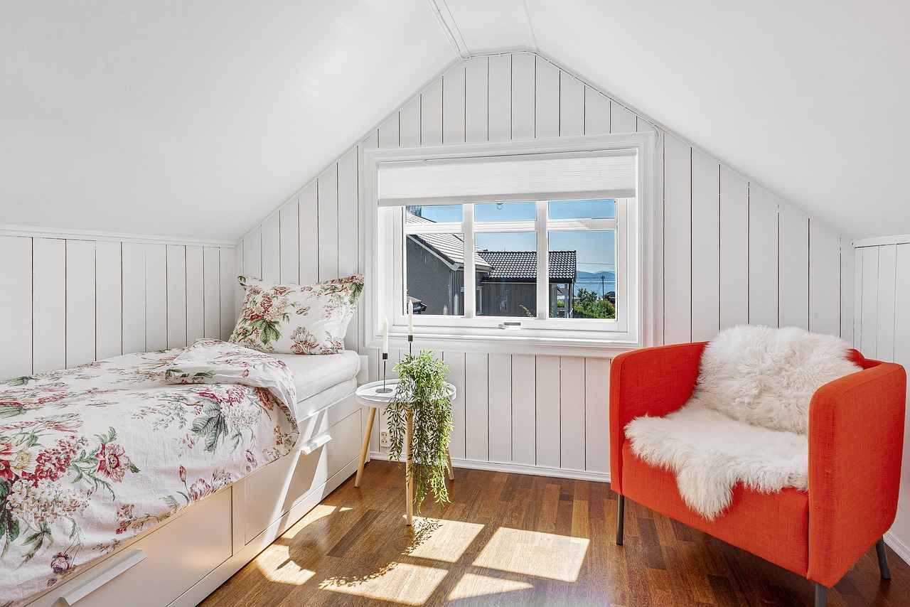 Color Schemes for Minimalist Bedrooms