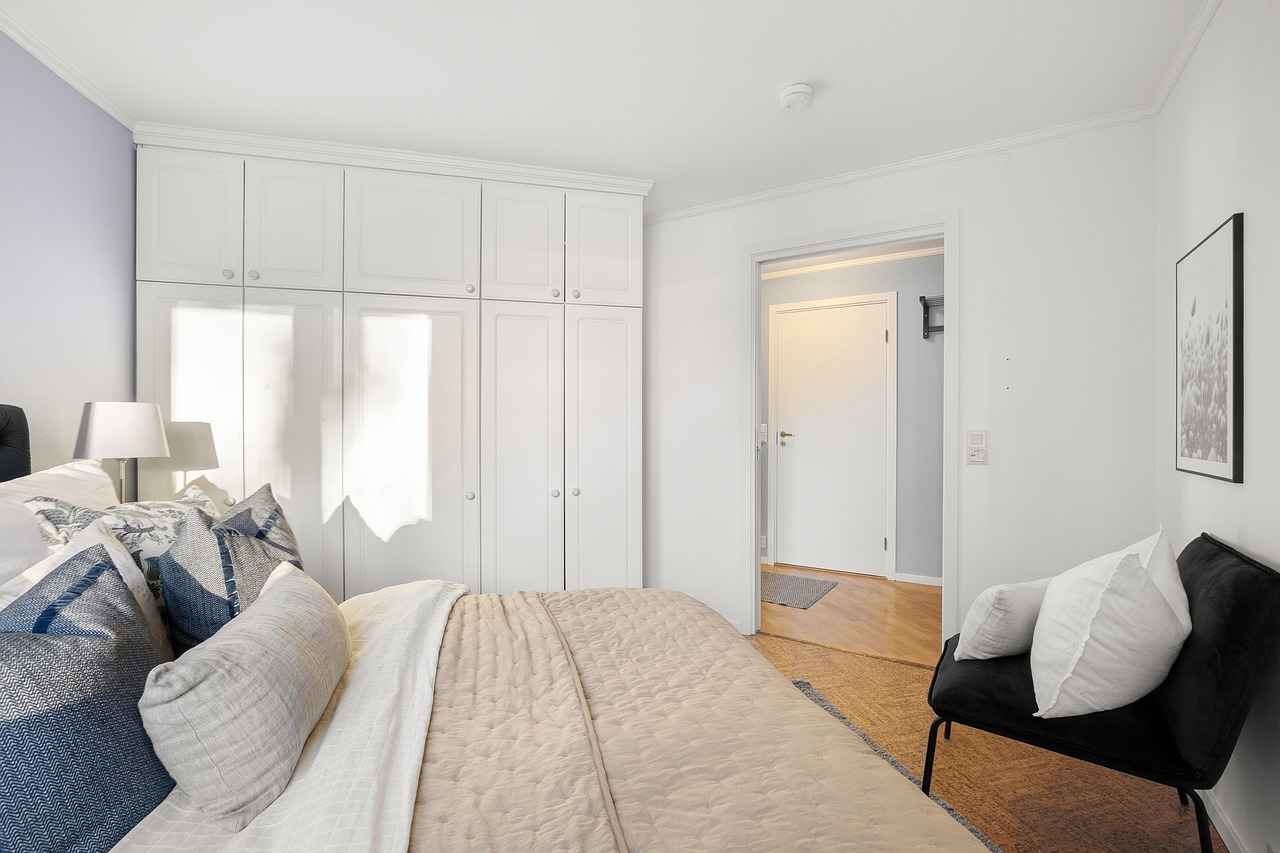 8. Canopy Beds: Adding Elegance to Small Spaces