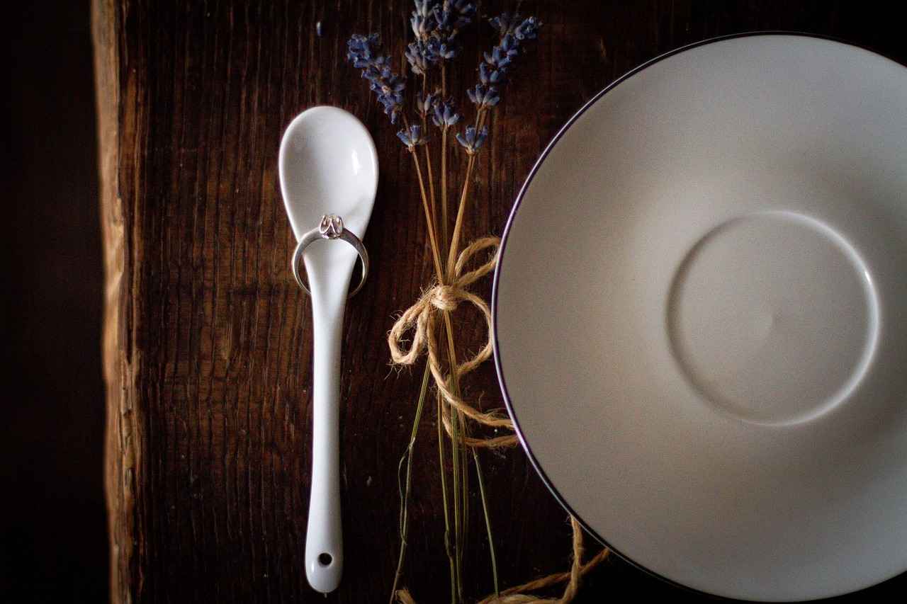 Best Engagement Ring Cuts: Which One Matches Your Style? 7 How Does the Marquise Cut Create an Illusion of Size?