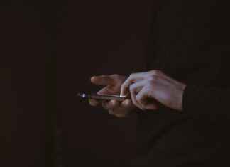 Best Gooseneck Phone Holders for Hands-Free Convenience Best Gooseneck Phone Holders for Hands-Free Convenience