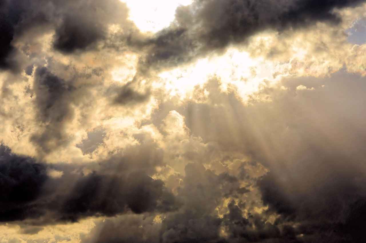 Best High VG E-Liquids for Big Clouds 6 Benefits of High VG E-Liquids for Cloud Chasers