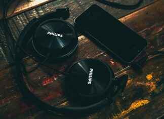 Best Phone Holders for Desk Use: Stay Organized While You Work Best Phone Holders for Desk Use: Stay Organized While You Work