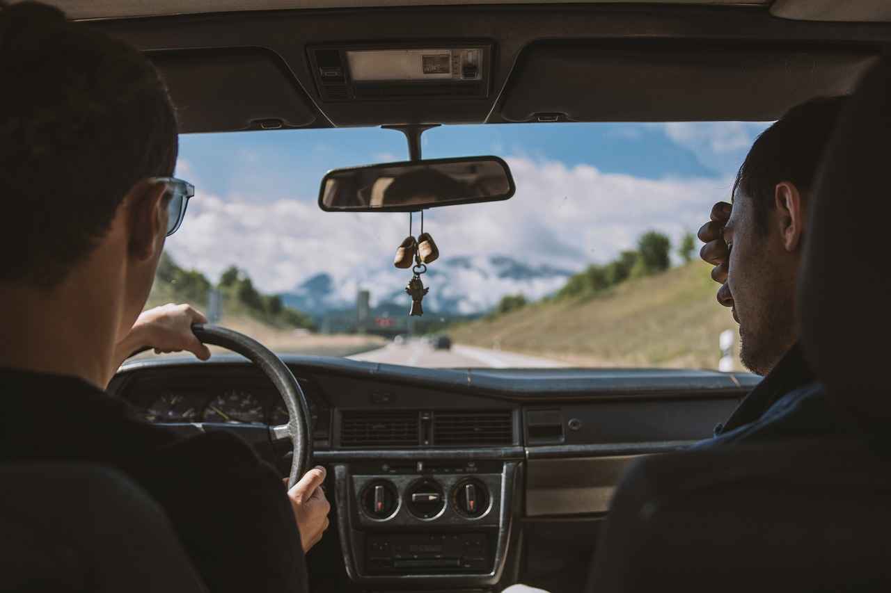 Best Rearview Mirror Phone Holders for Easy Visibility 1 Why Choose a Rearview Mirror Phone Holder?