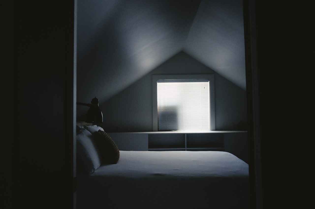 Best Small Bed Design Ideas for Compact Spaces 2 Types of Small Beds for Limited Spaces