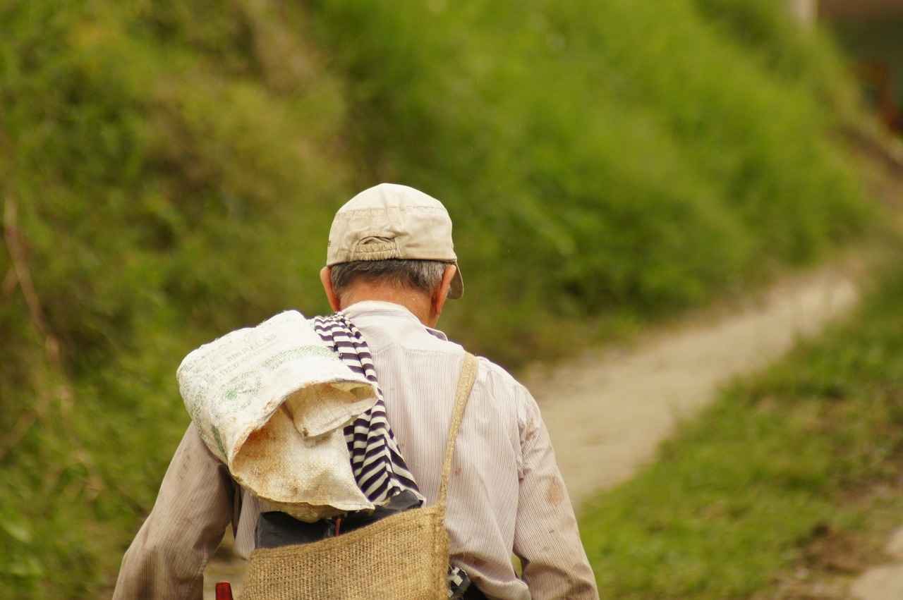 Best Small Portable Coffee Makers That Fit in Your Backpack 3 Popular Portable Coffee Maker Options