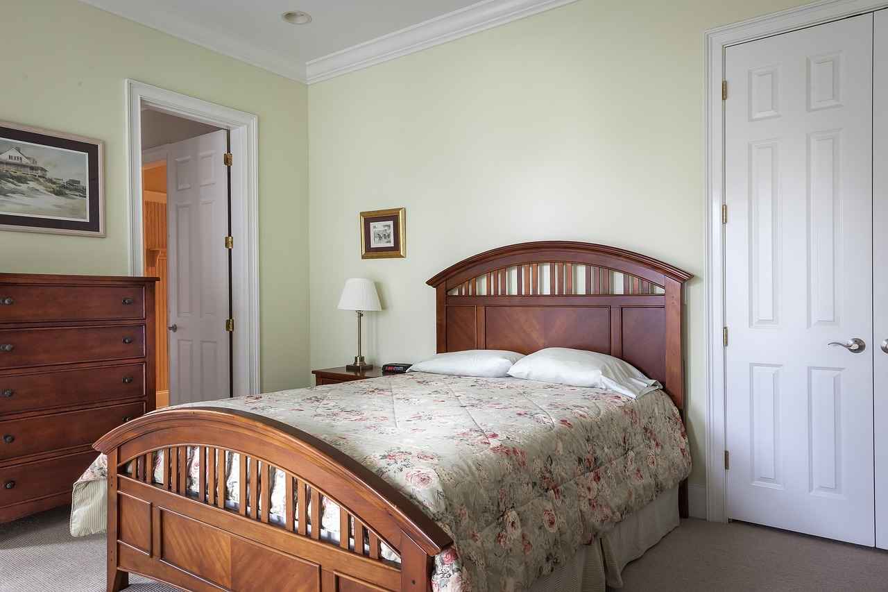 Best Smart Home Devices for Bedrooms: Get a Restful Night's Sleep 5 5. Smart Thermostats