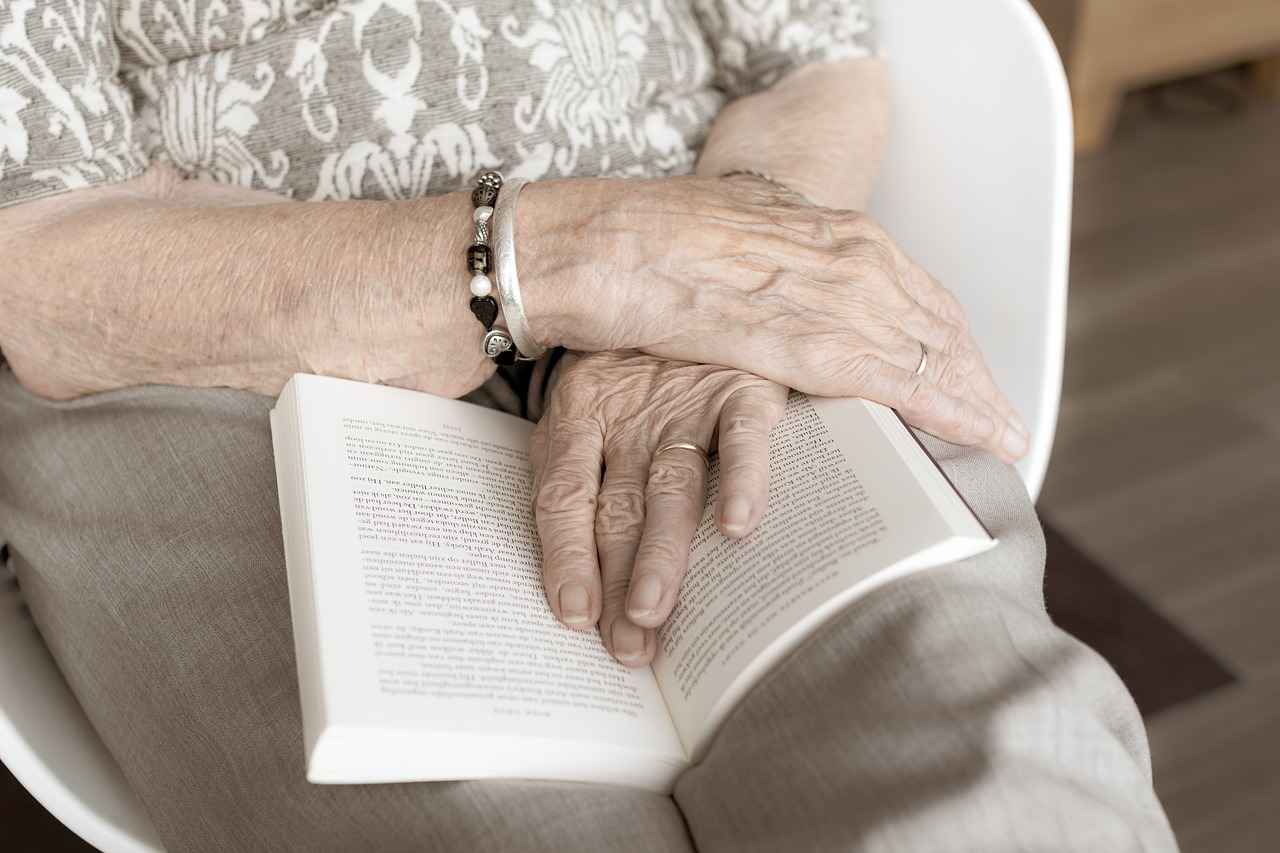 Top Features to Look for in a Senior Smart Watch