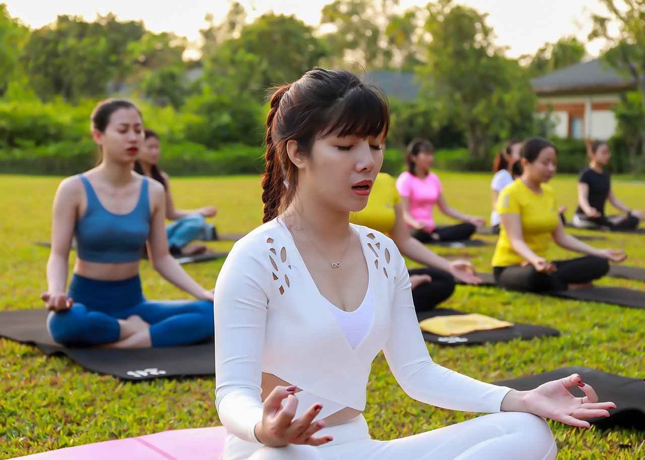 Comparing Popular Yoga Smartwatches