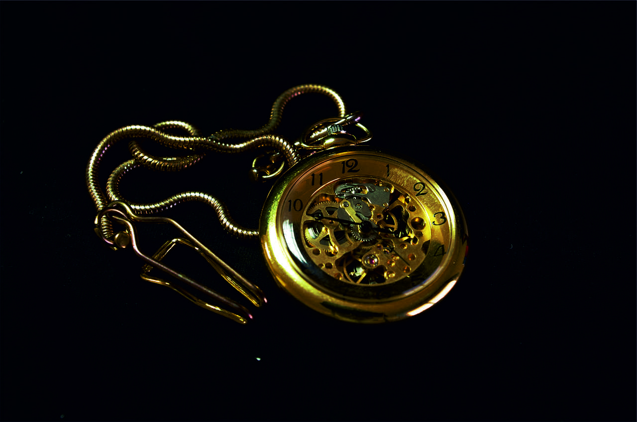 Caring for White Gold Jewelry: How to Keep It Looking New 3 What are the Best Practices for Storing White Gold Jewelry?