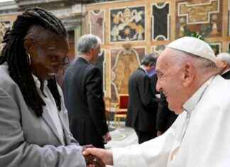 Celebrities’ Memorable Encounters with the Pope celebrities-memorable-encounters-with-the-pope