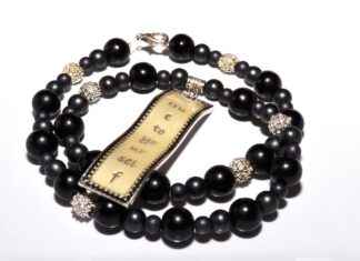 Chanel Pearl Necklace: A Timeless Luxury Fashion Statement Chanel Pearl Necklace: A Timeless Luxury Fashion Statement