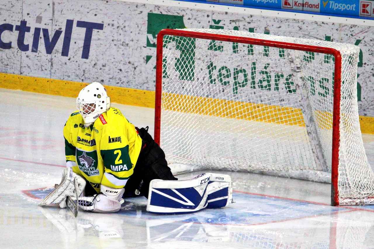 Historical Rivalry Between the Blackhawks and Avalanche