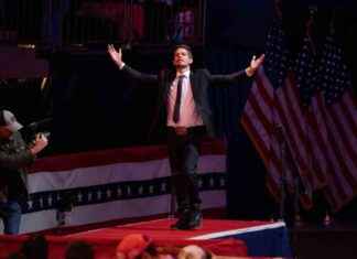 Comedian Workshoped Racist Puerto Rico Line at NYC Comedy Club comedian-workshoped-racist-puerto-rico-line-at-nyc-comedy-club