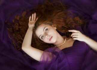 Cultured Pearl Necklace vs. Natural Pearls: What’s the Difference? Cultured Pearl Necklace vs. Natural Pearls: What’s the Difference?