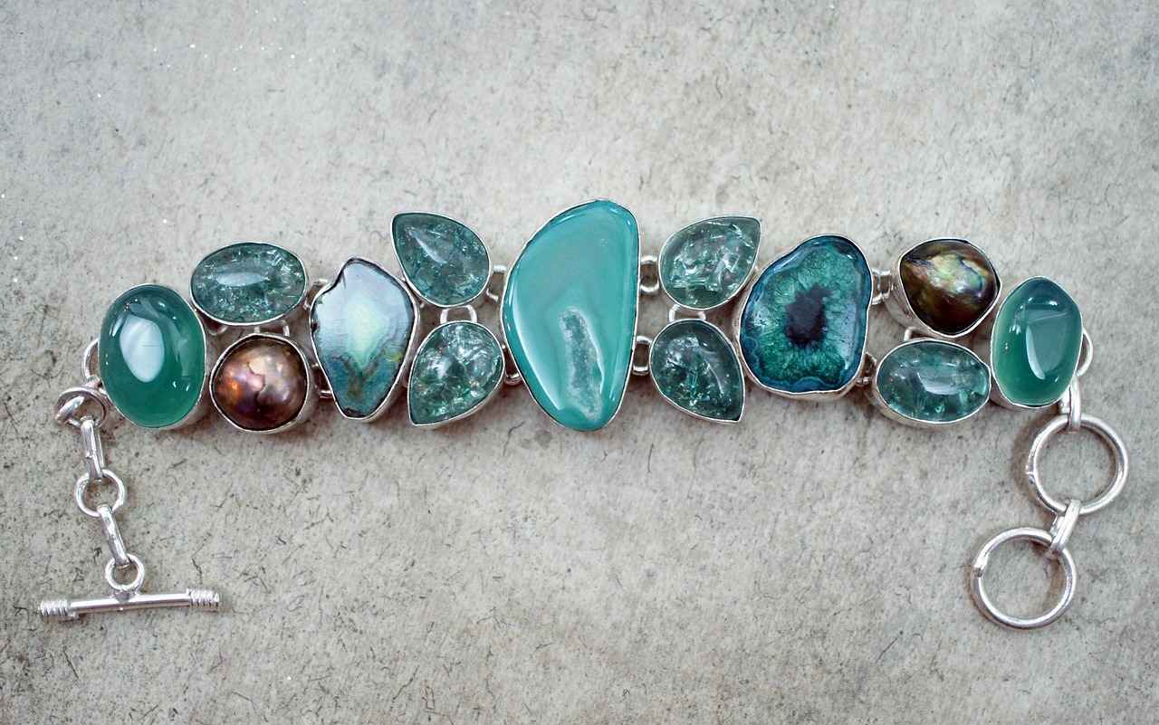 Custom Jewelry Designers in United States: Where to Get One-of-a-Kind Pieces 5 What Types of Custom Jewelry Can You Create?
