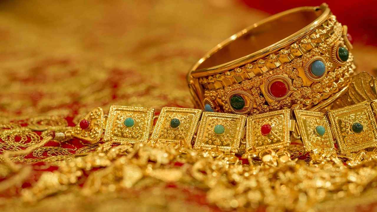 Custom Jewelry Designers in United States: Where to Get One-of-a-Kind Pieces 7 What Should You Expect During the Custom Jewelry Design Process?