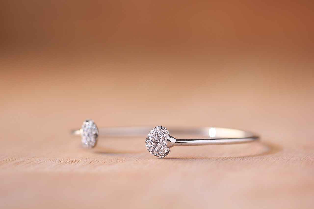 Custom Jewelry Designers in United States: Where to Get One-of-a-Kind Pieces 2 Why Choose Custom Jewelry Over Mass-Produced Options?