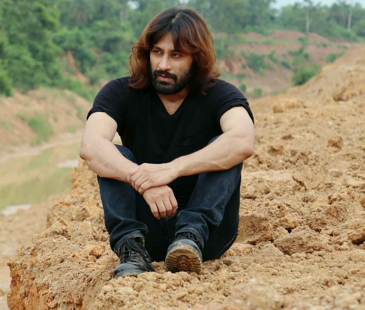 Custom Long Sleeve T-Shirts: Perfect for Cooler Weather 3 Popular Styles of Long Sleeve T-Shirts