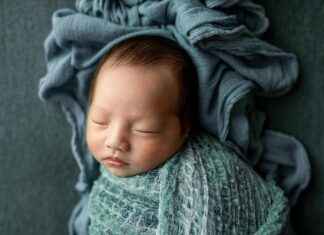 Custom T-Shirts for Baby Showers: How to Design the Perfect Onesie Custom T-Shirts for Baby Showers: How to Design the Perfect Onesie