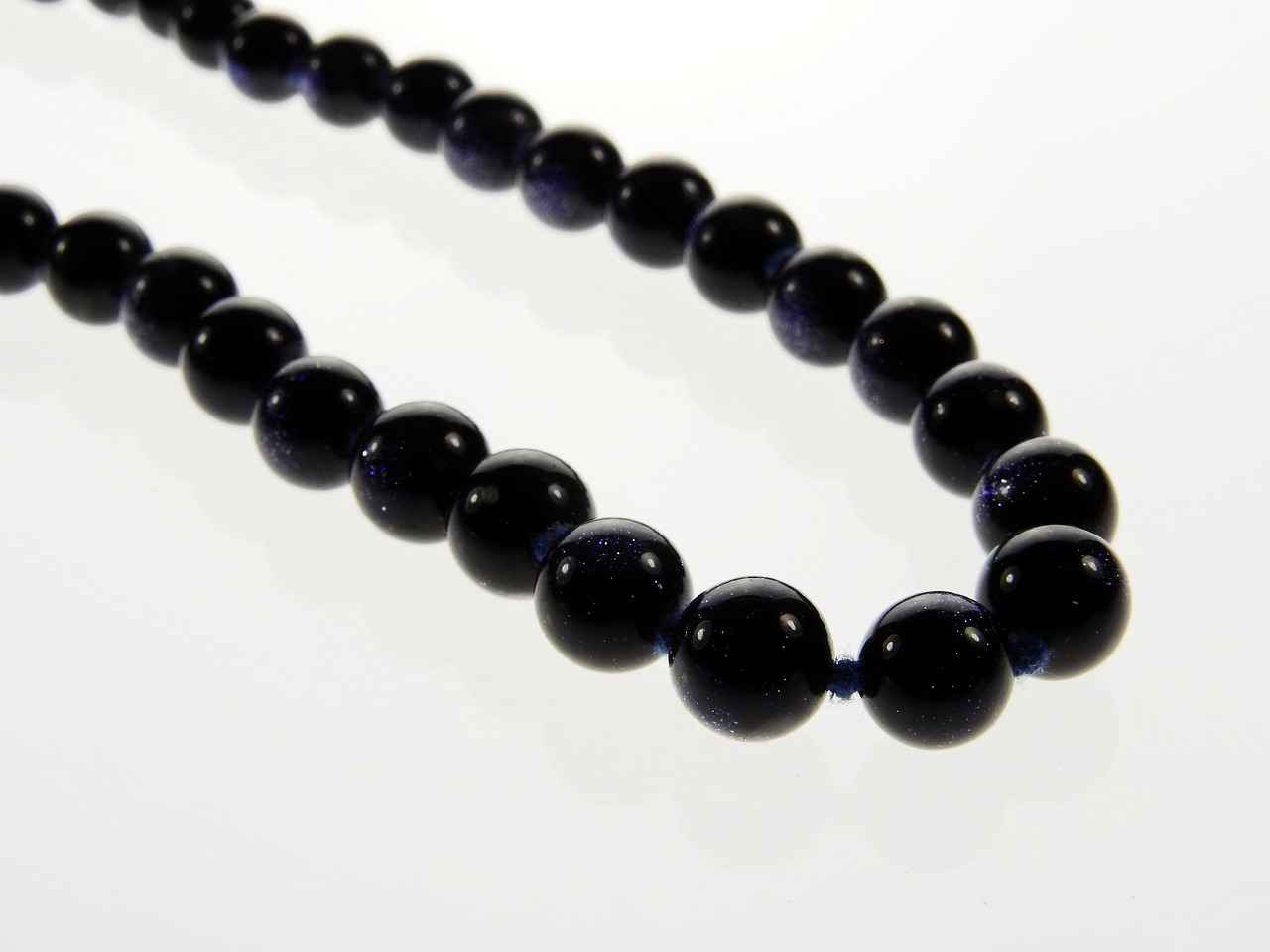 Dark Pearl Necklace: The Rare and Mysterious Beauty 6 Where to Buy Dark Pearl Necklaces