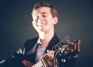 Different Haircut Styles: A Comprehensive Guide to Every Haircut Type Different Haircut Styles: A Comprehensive Guide to Every Haircut Type