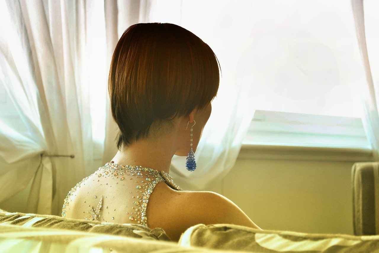 Earring Stacking 101: How to Mix & Match Like a Pro 4 How to Mix and Match Earring Styles