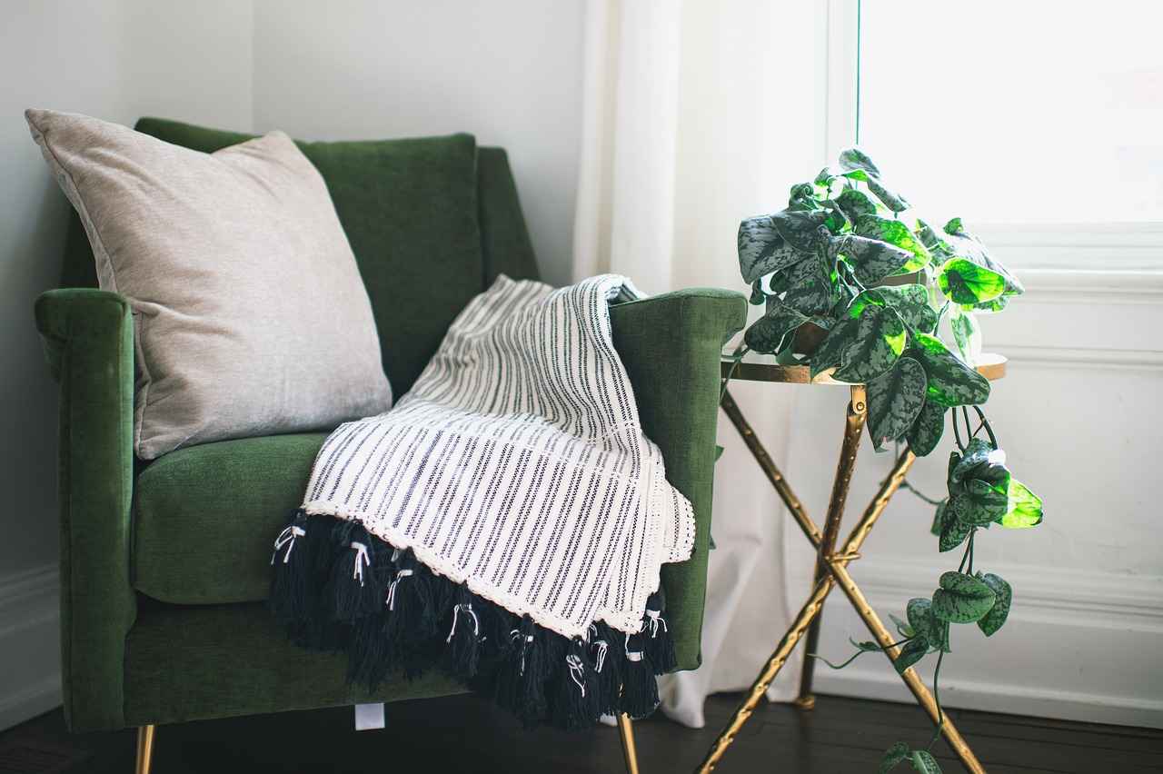 Eco-Friendly DIY Room Divider Ideas Using Recycled Materials 3 Creative Ideas for Using Pallets as Room Dividers