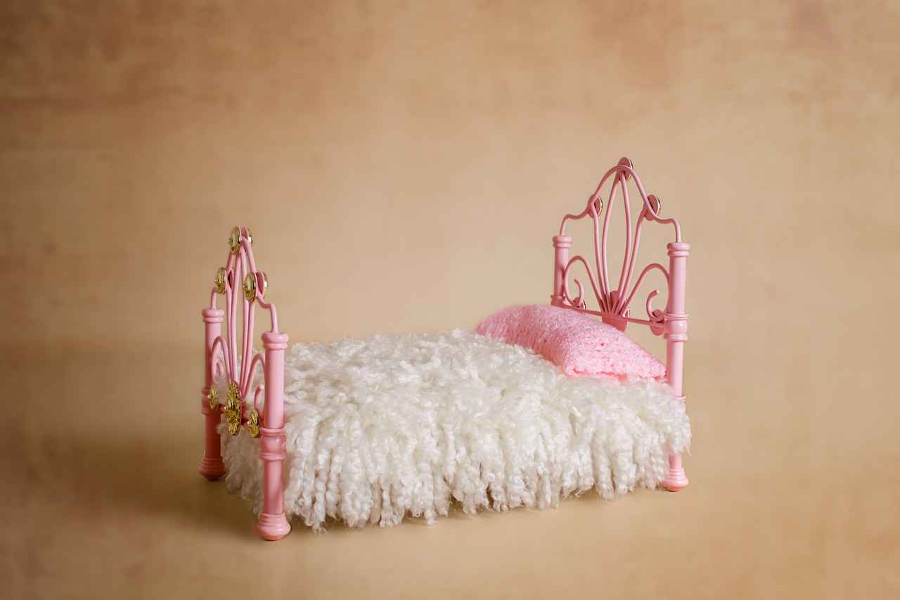 Elegant Plywood Bed Design Photos for Modern Interiors 1 What is Plywood and Why Use It for Beds?