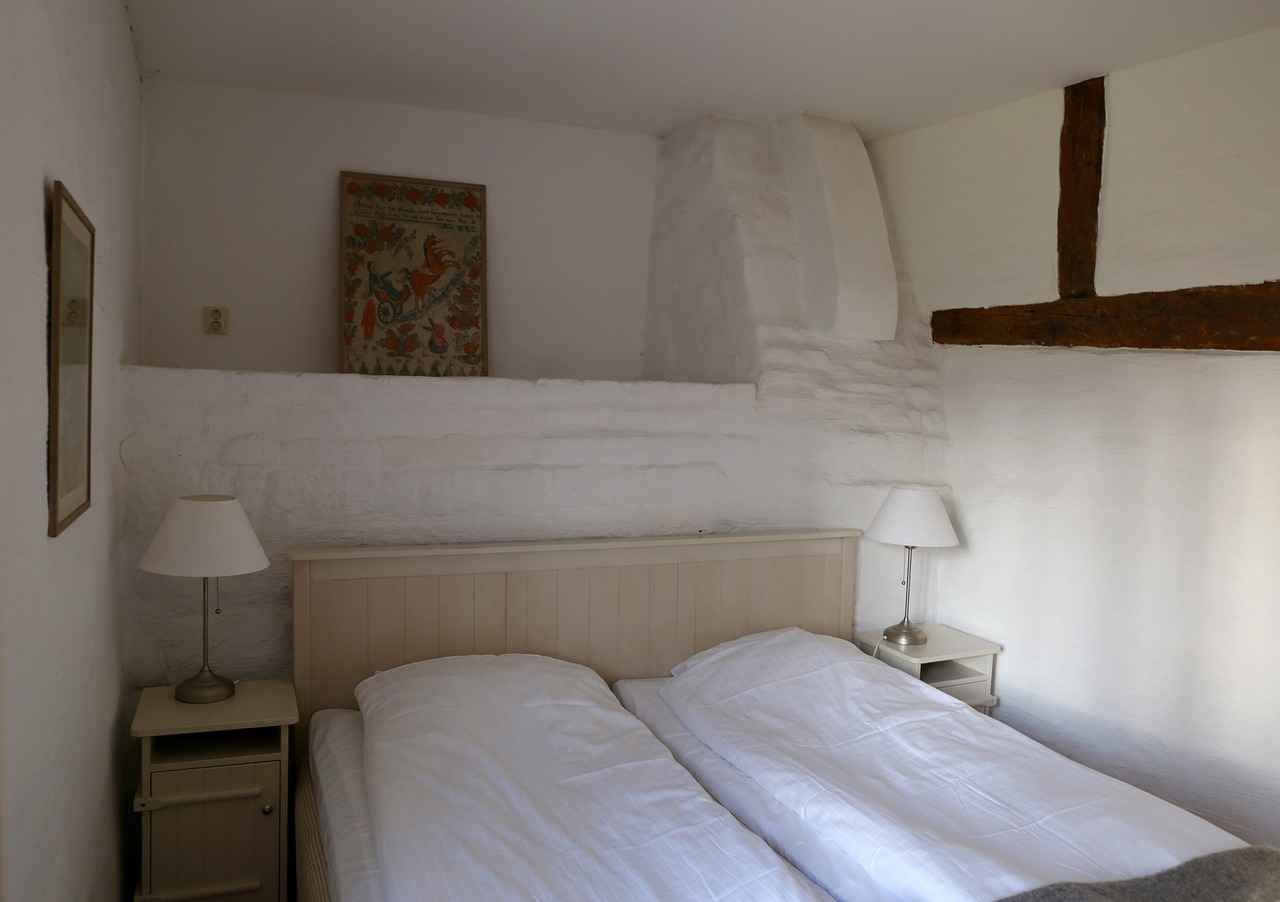 Elegant Plywood Bed Design Photos for Modern Interiors 2 Benefits of Plywood Beds in Modern Interiors