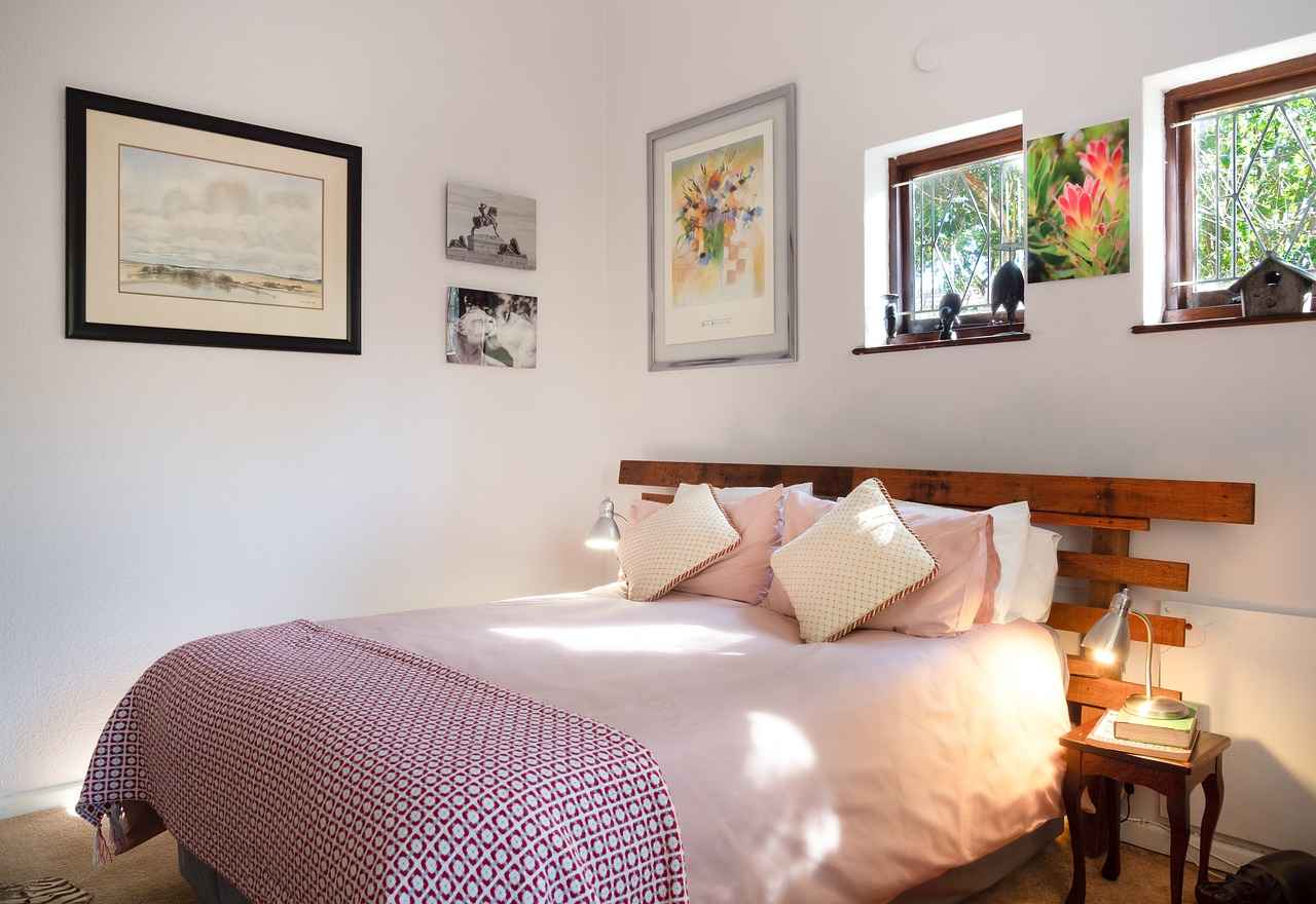 Elegant & Trendy Bed Backside Wall Design Inspirations 5 Trendy Materials for Bed Backside Walls