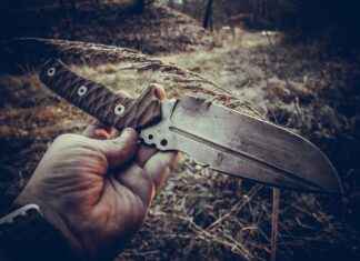 Emily Blunt Nude Controversy: What Really Happened Behind the Scenes Emily Blunt Nude Controversy: What Really Happened Behind the Scenes